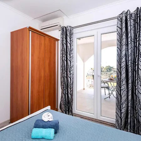 Ferienwohnung Mit Privater Terrasse Apartment Gradac (Split-Dalmatia)