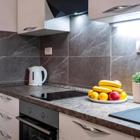 Ferienwohnung Mit Privater Terrasse * Gradac (Split-Dalmatia)